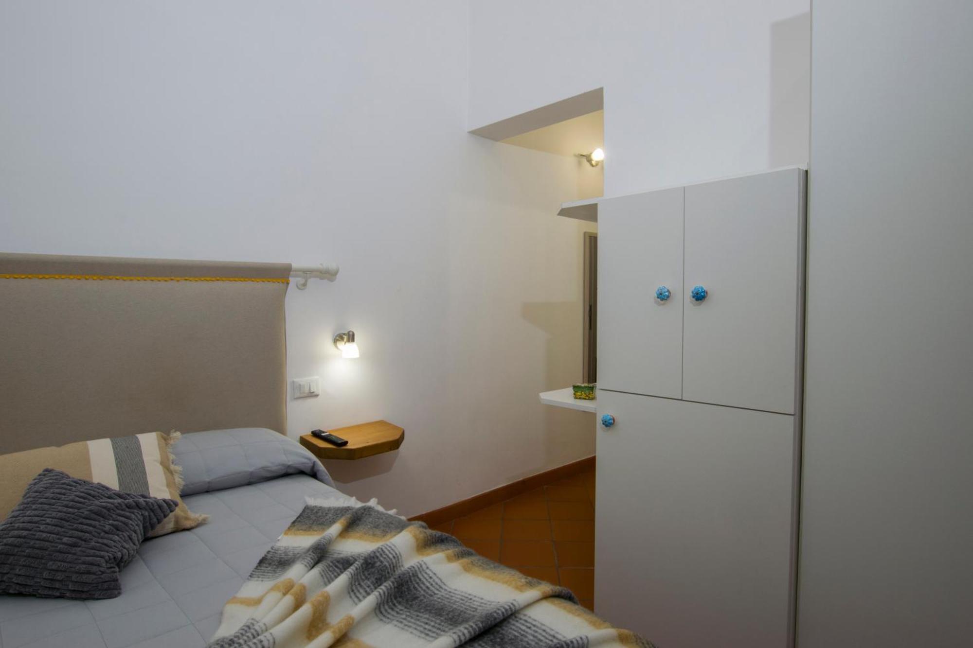 Capo Rama Suites & Rooms 泰拉西尼 外观 照片